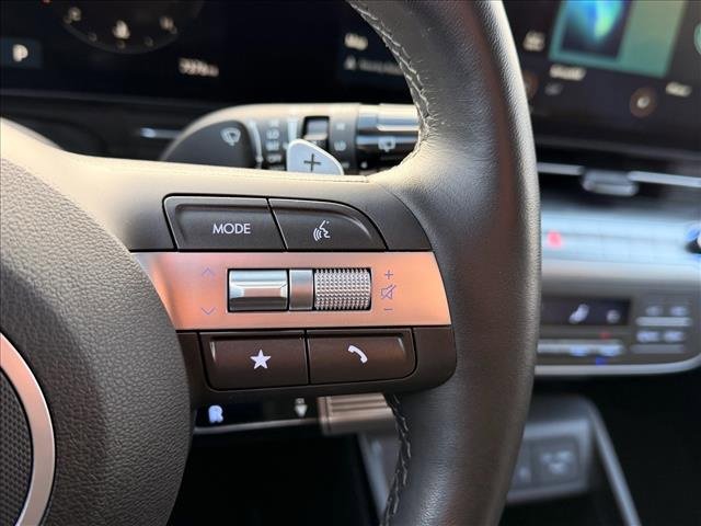 Certified 2025 Hyundai Kona Limited image 18