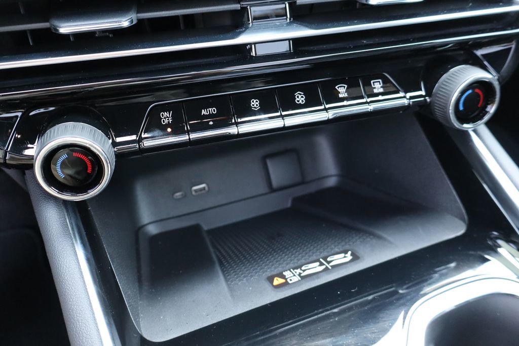 New 2026 Chevrolet Traverse Z71 w/ Enhanced Driving Package AWD/4WD image 27