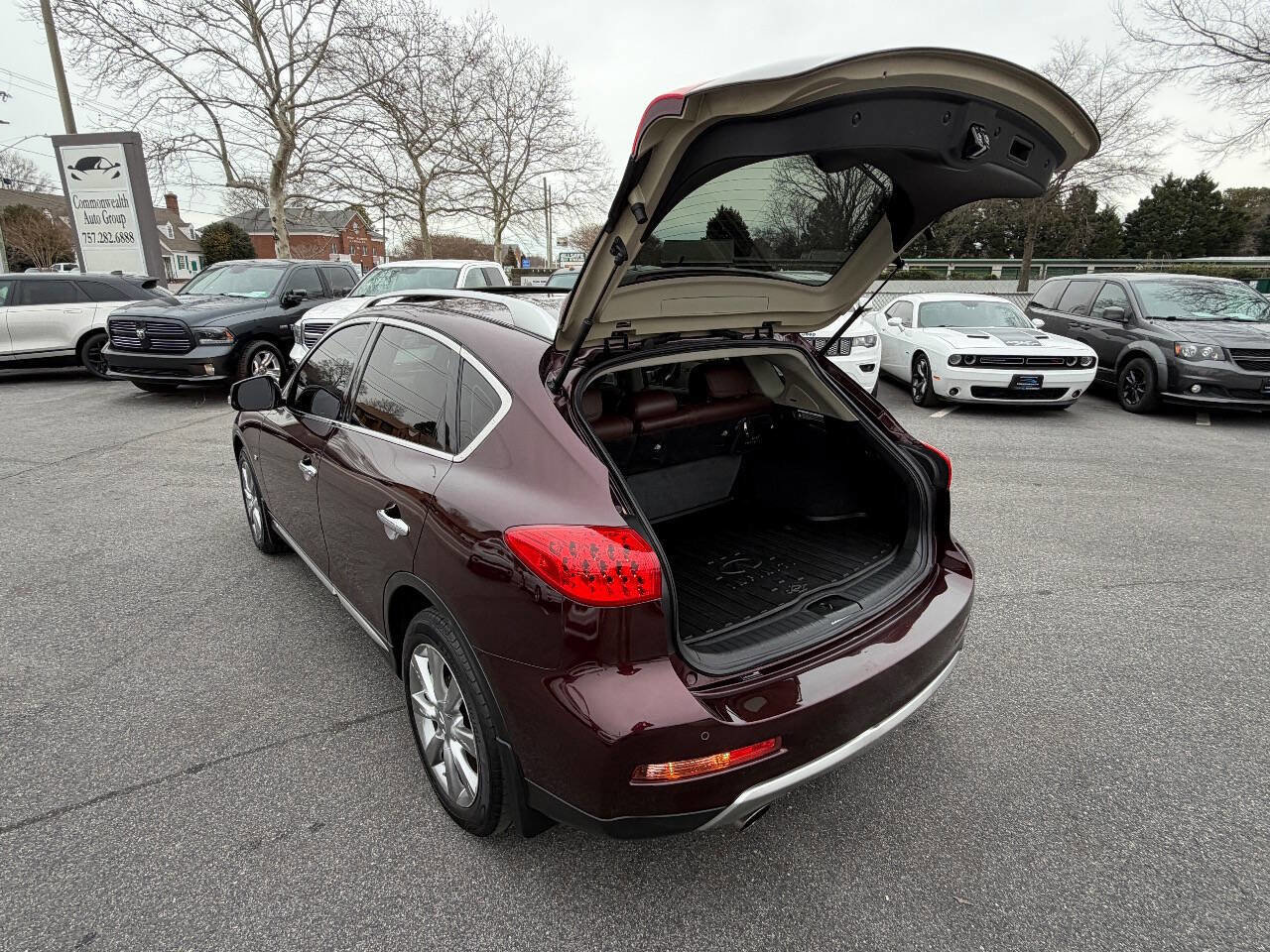 Used 2017 INFINITI QX50 AWD w/ Premium Plus Package image 20