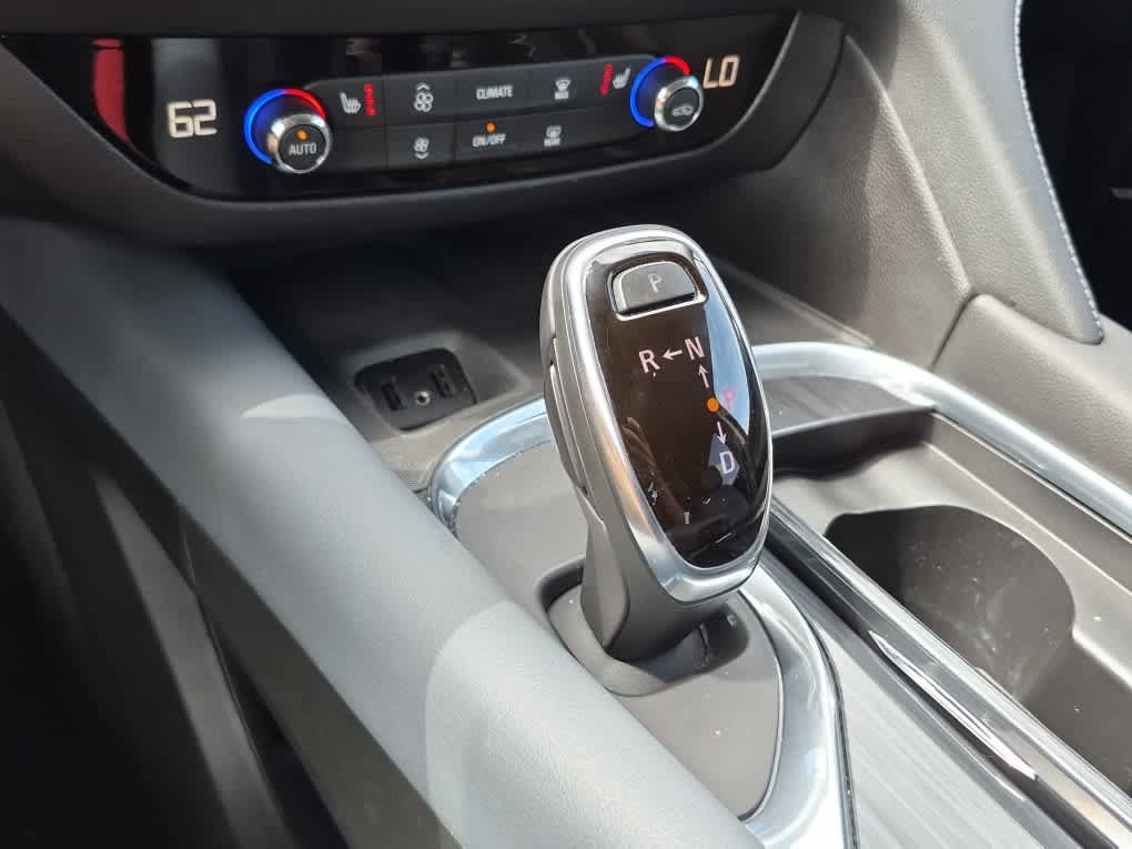 Used 2018 Buick Enclave Essence FWD image 16