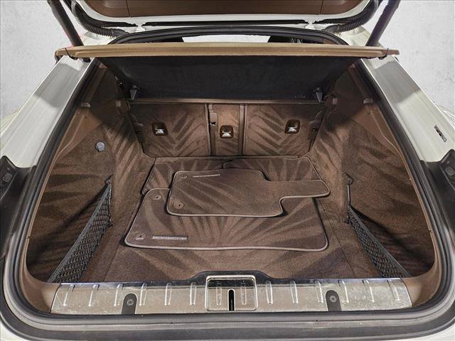 Used 2020 Porsche Panamera RWD image 6