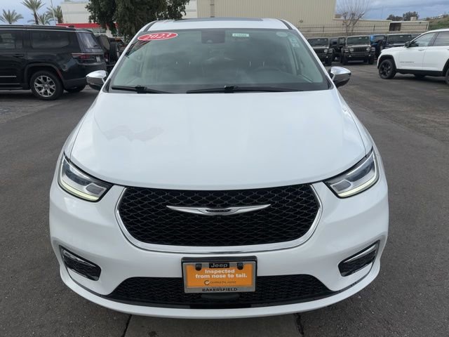 Certified 2023 Chrysler Pacifica Limited image 9