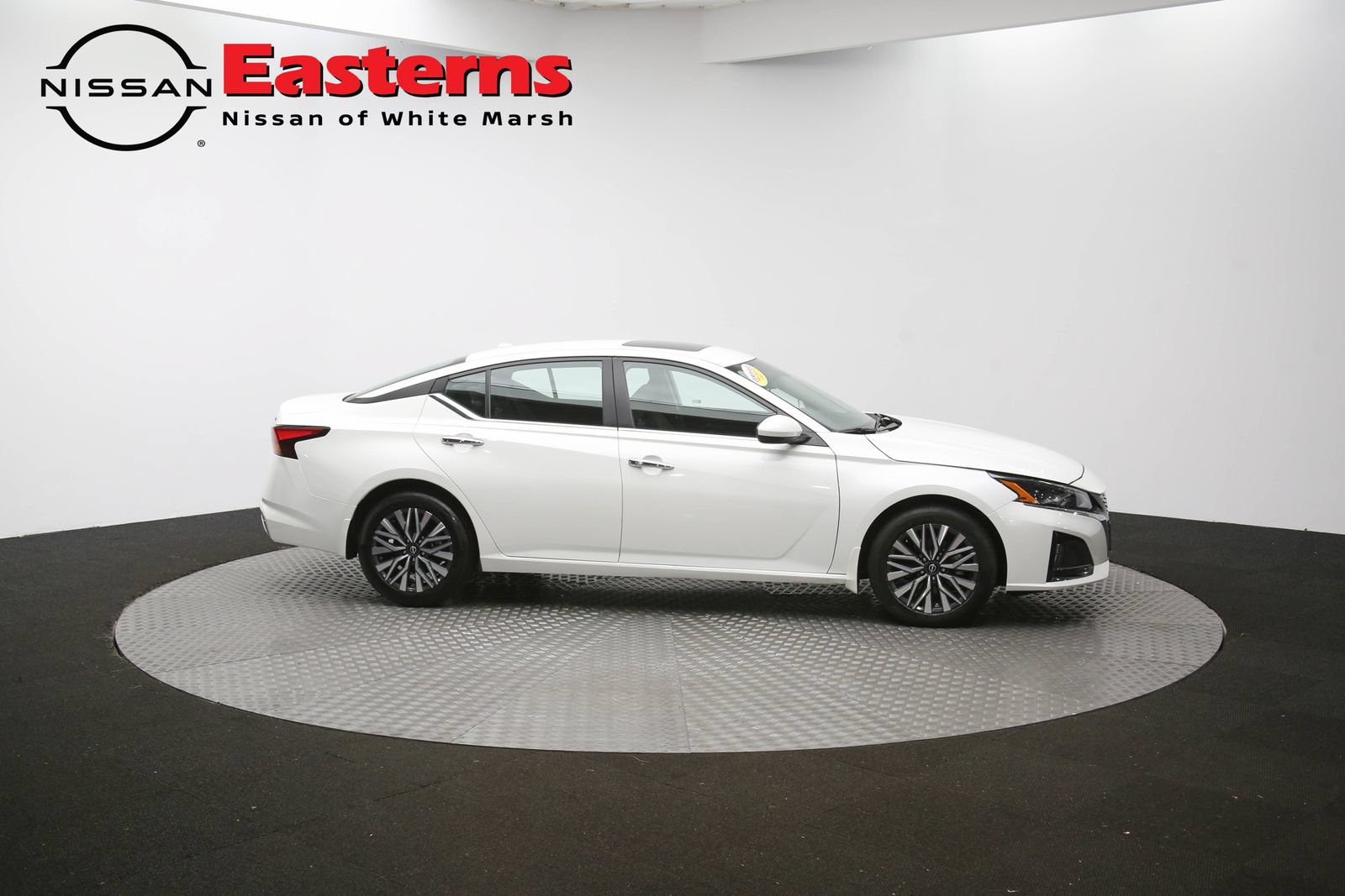 Used 2024 Nissan Altima 2.5 SV w/ SV Premium Package AWD/4WD image 45