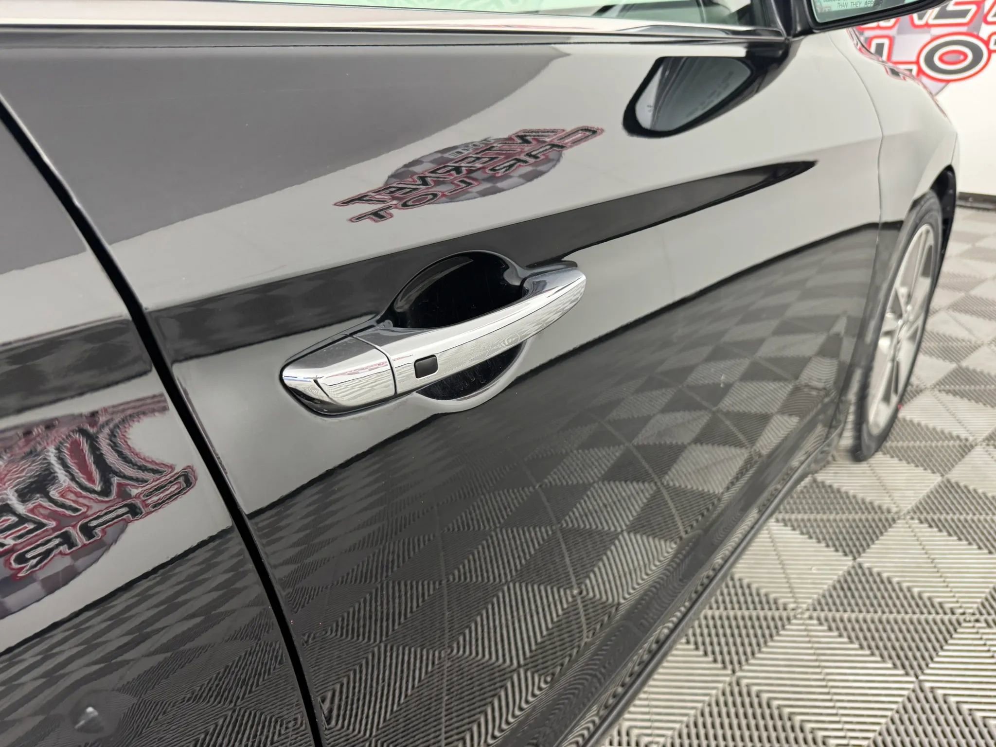 Used 2017 Hyundai Elantra Limited FWD image 29