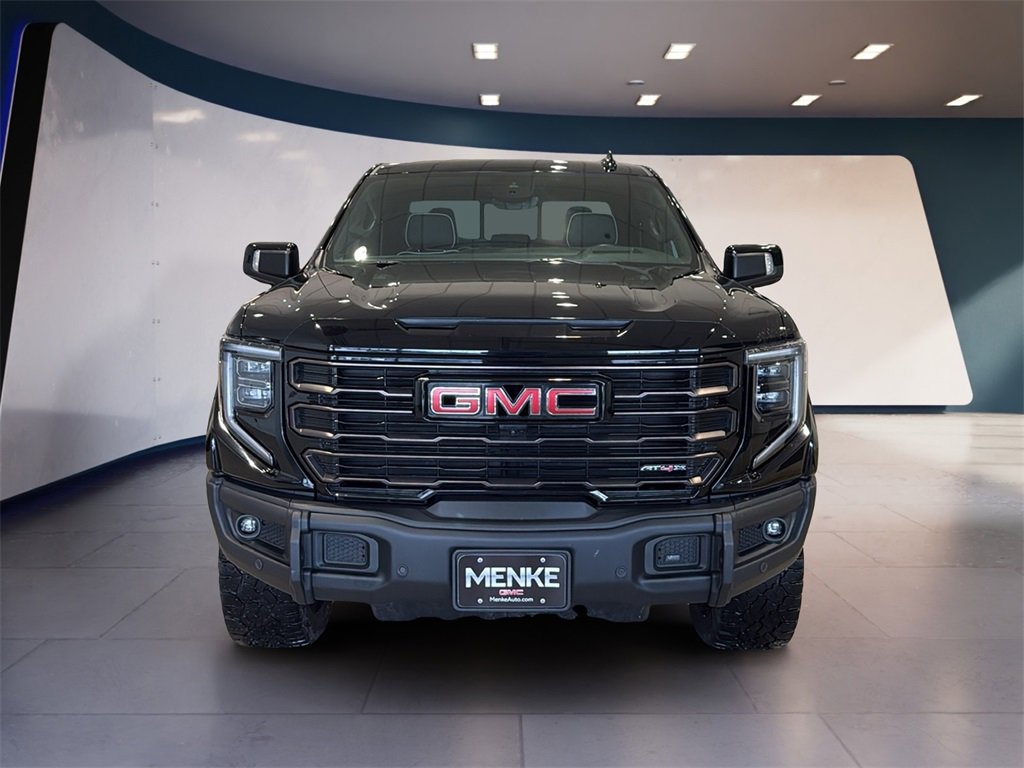 Used 2024 GMC Sierra 1500 AT4X image 2
