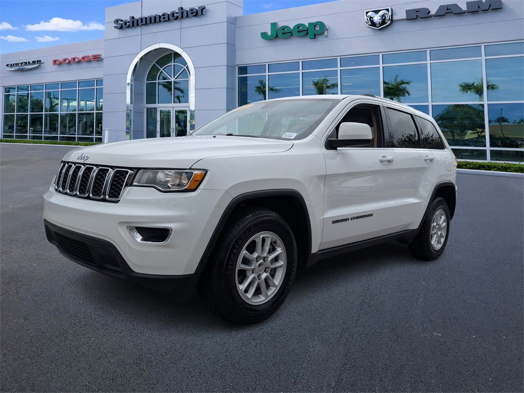 Used 2019 Jeep Grand Cherokee Laredo image 3