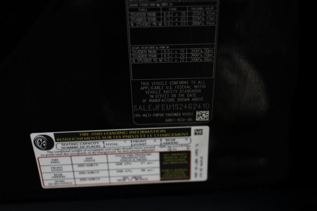 Used 2025 Land Rover Defender 130 S image 25