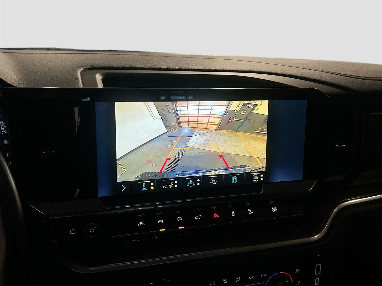 Used 2022 Chevrolet Silverado 1500 High Country w/ Z71 Off-Road Package image 13