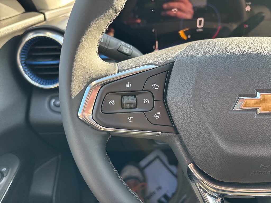 New 2026 Chevrolet Trax LT w/ Driver Confidence Package image 12