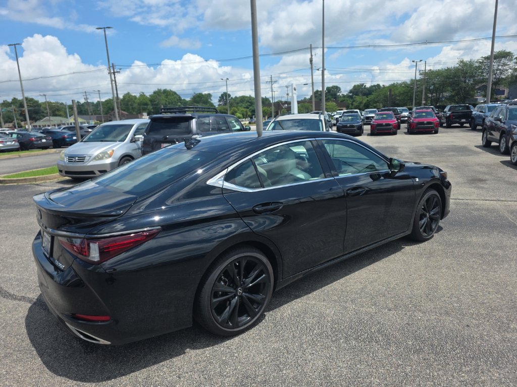 Used 2025 Lexus ES 350 F Sport FWD image 5