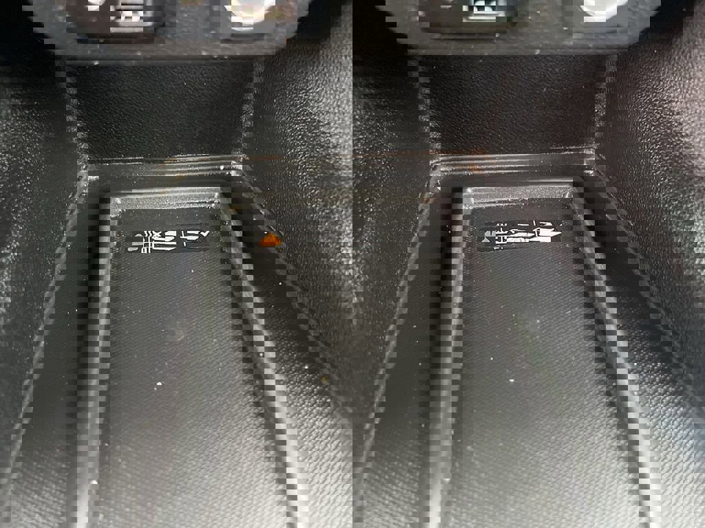 Used 2023 Chevrolet Traverse RS image 43