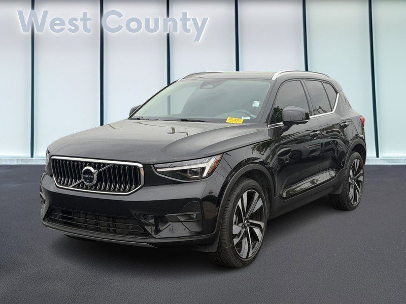 Certified 2025 Volvo XC40 B5 Plus AWD/4WD video 2