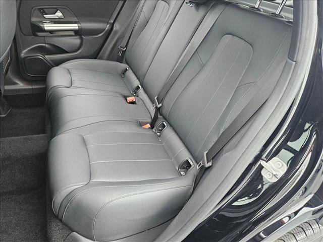 Used 2025 Mercedes-Benz GLA 250 image 17