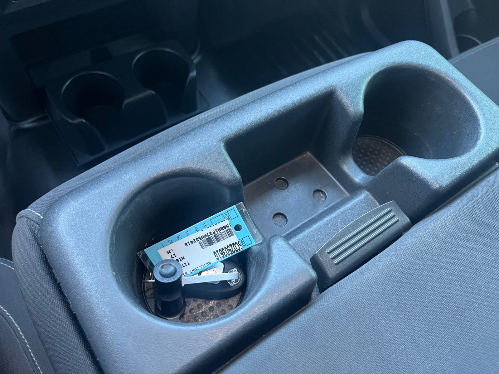 Used 2017 Nissan Titan SV image 31