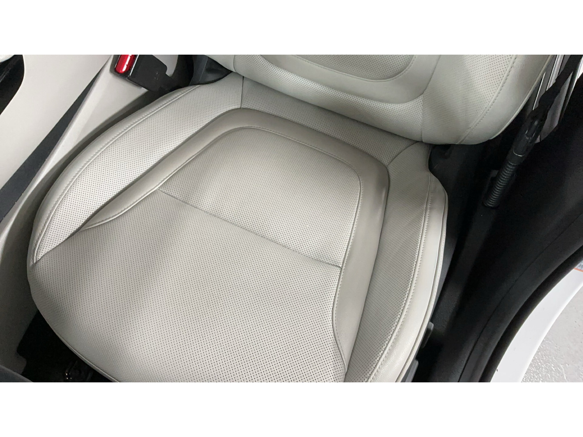 Certified 2025 Hyundai Tucson Limited AWD/4WD image 26