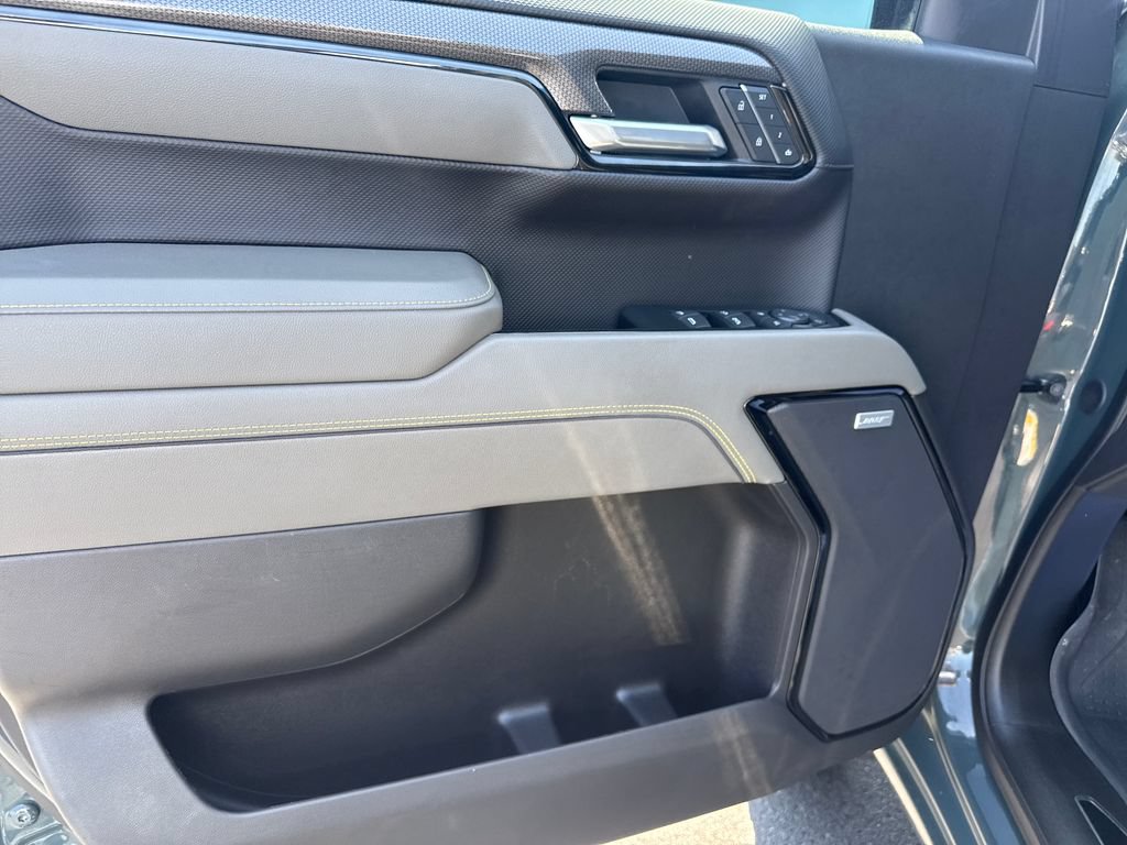 Used 2025 Chevrolet Silverado 1500 ZR2 w/ Technology Package AWD/4WD image 12
