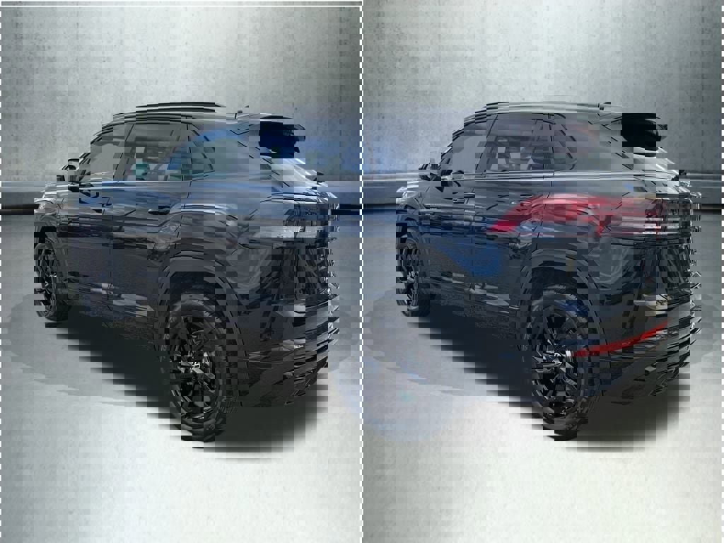 New 2026 Volkswagen Atlas Cross Sport SEL R-Line image 3