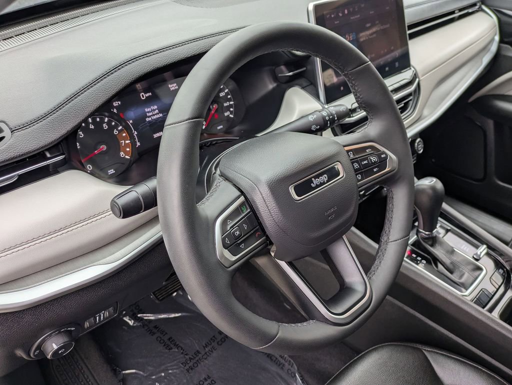 Used 2025 Jeep Compass Limited AWD/4WD image 20