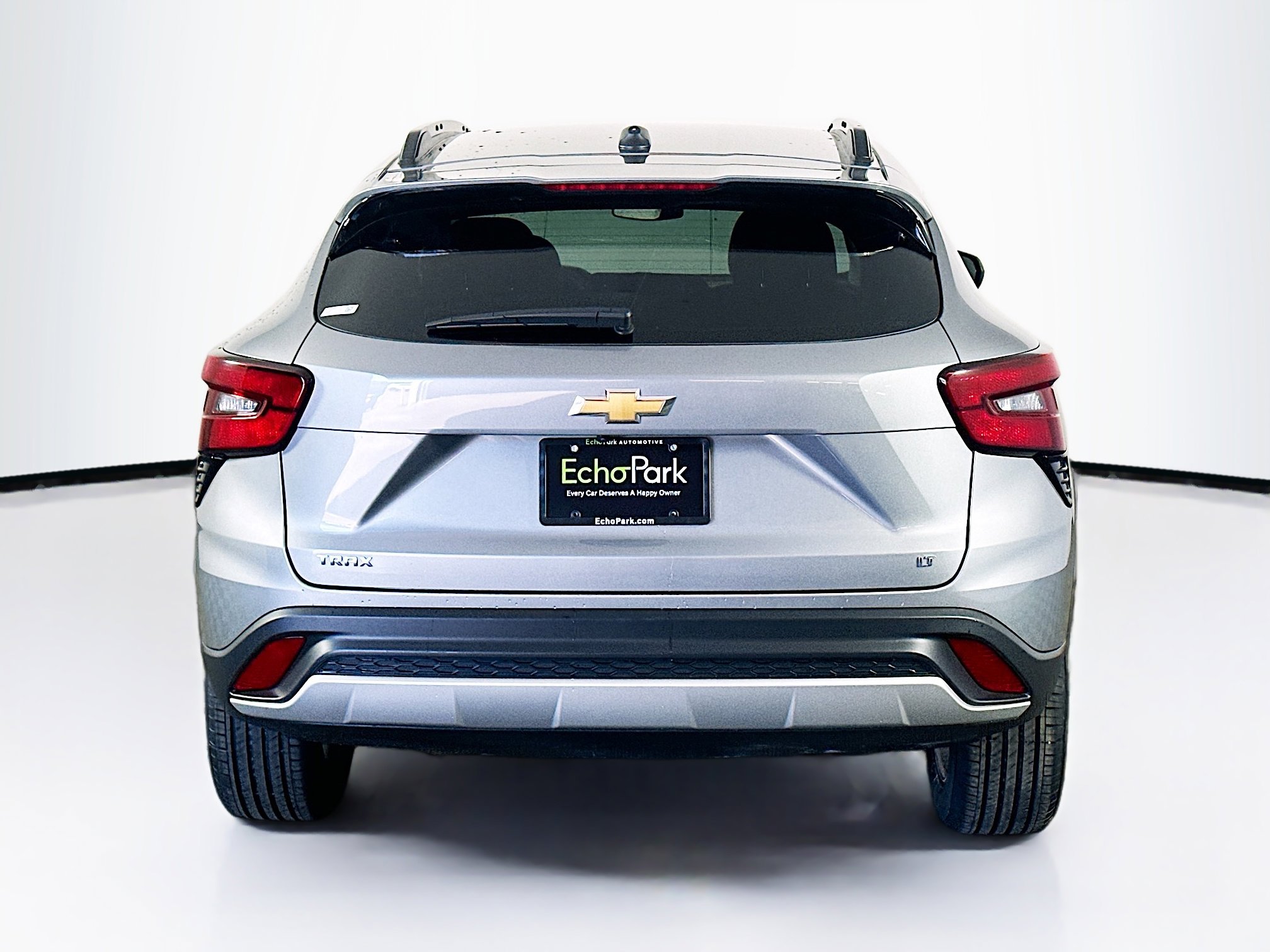 Used 2025 Chevrolet Trax LT FWD image 7