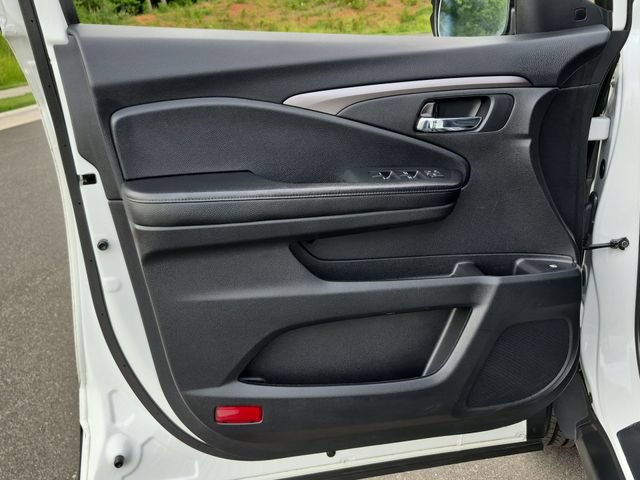 Used 2022 Honda Pilot Sport image 30