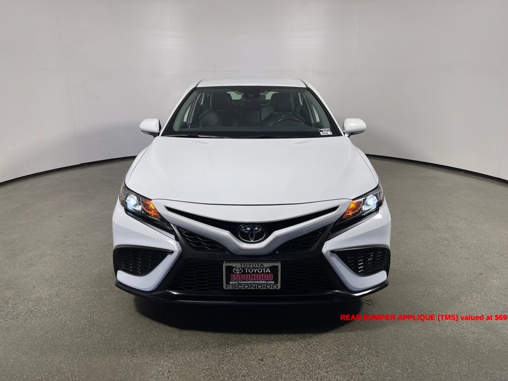 Used 2024 Toyota Camry SE image 8