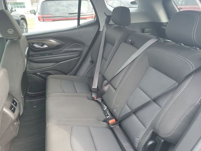 Used 2024 GMC Terrain SLE image 28