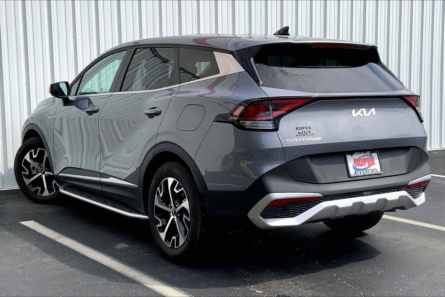 Used 2024 Kia Sportage EX image 9