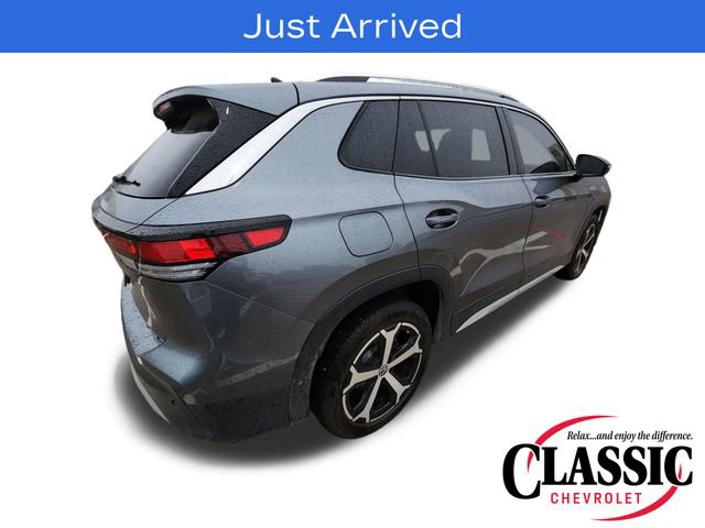 Used 2025 Volkswagen Tiguan SE AWD/4WD image 4