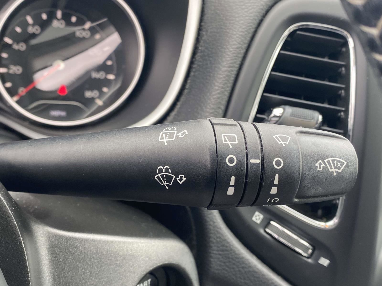 Used 2019 Jeep Compass Latitude image 23