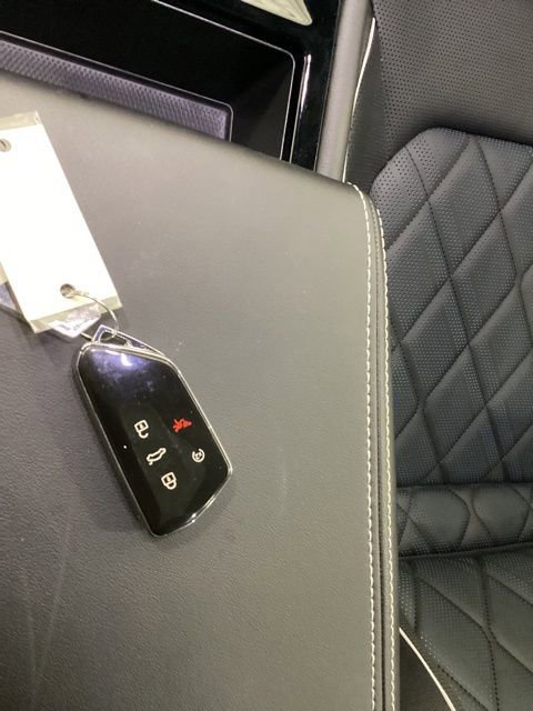 Used 2024 Volkswagen Atlas Cross Sport SEL Premium R-Line image 24