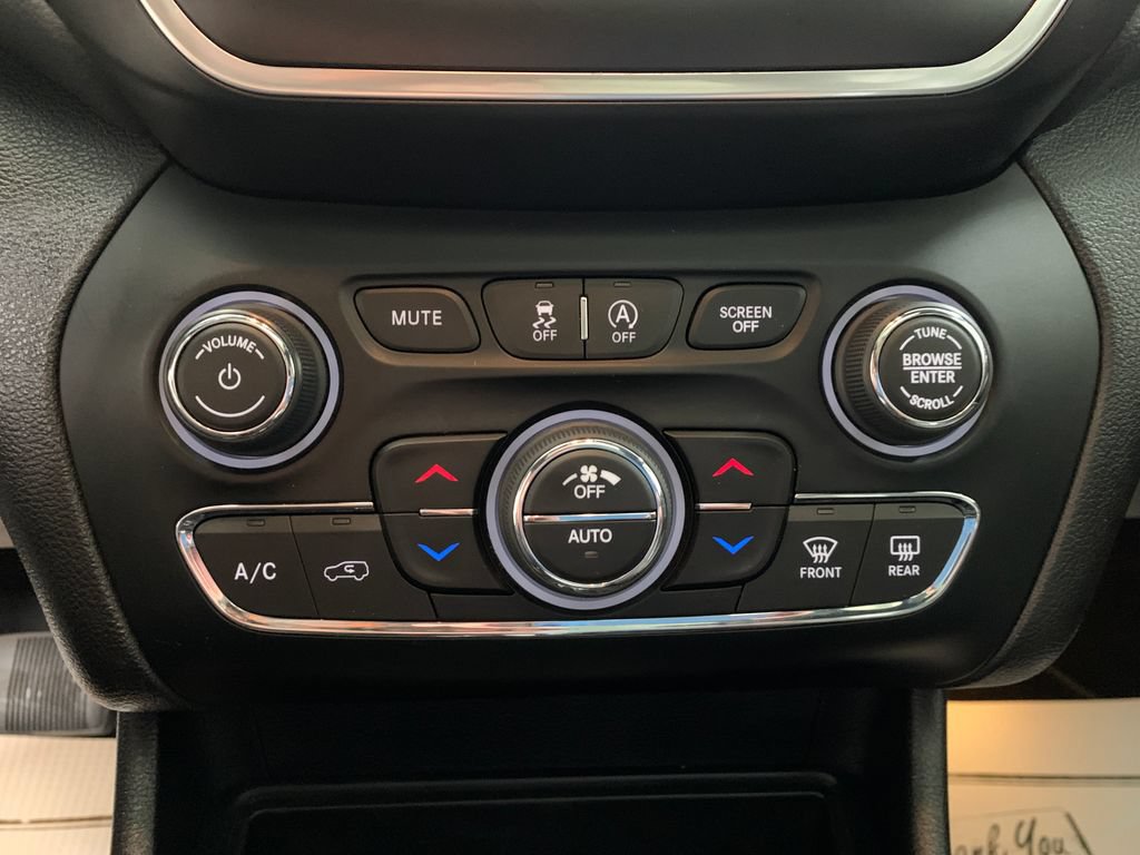 Used 2021 Jeep Cherokee Latitude Lux 80th Anniv w/ Quick Order Package 26U 80TH AWD/4WD image 27