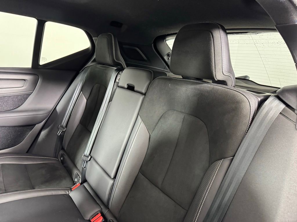 Used 2021 Volvo XC40 T5 R-Design w/ Advanced Package AWD/4WD image 13