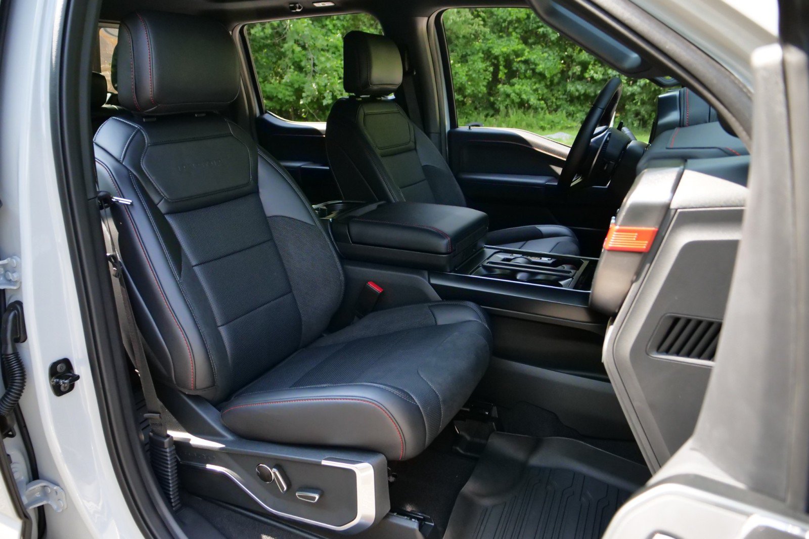 Used 2026 Ford F150 Raptor AWD/4WD image 51