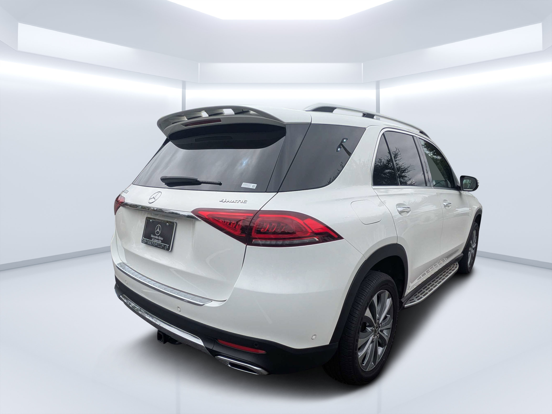 Used 2021 Mercedes-Benz GLE 350 4MATIC image 3