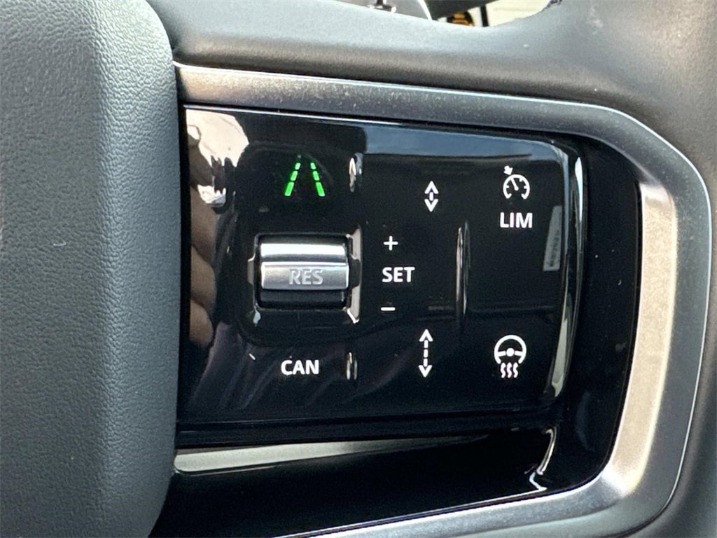 Certified 2025 Land Rover Discovery Sport Dynamic SE image 26