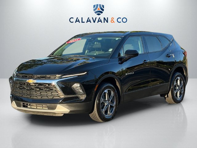 Used 2025 Chevrolet Blazer LT FWD image 3
