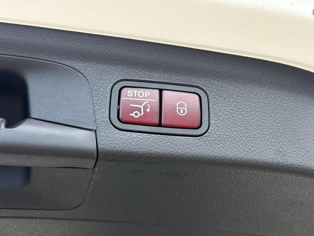 Used 2023 Mercedes-Benz GLE 350 4MATIC image 6