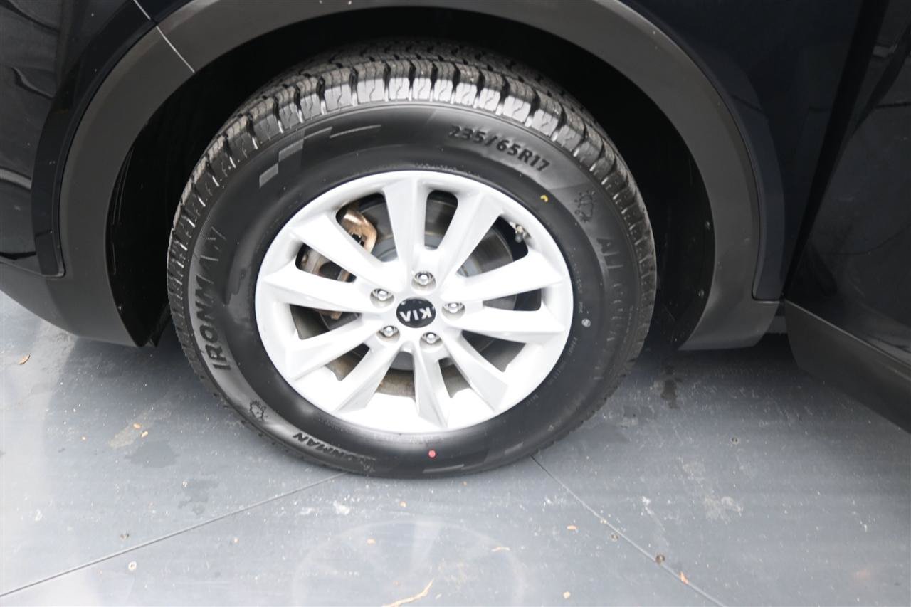 Used 2019 Kia Sorento L FWD image 15