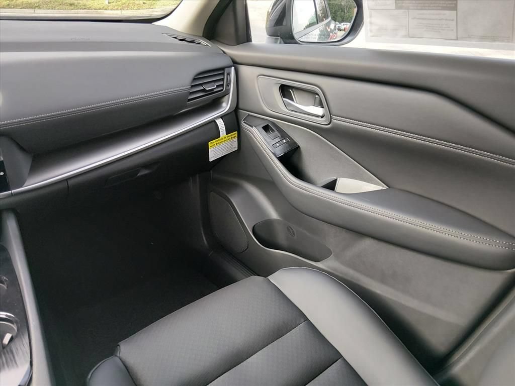 New 2026 Nissan Rogue Dark Armor AWD/4WD image 14