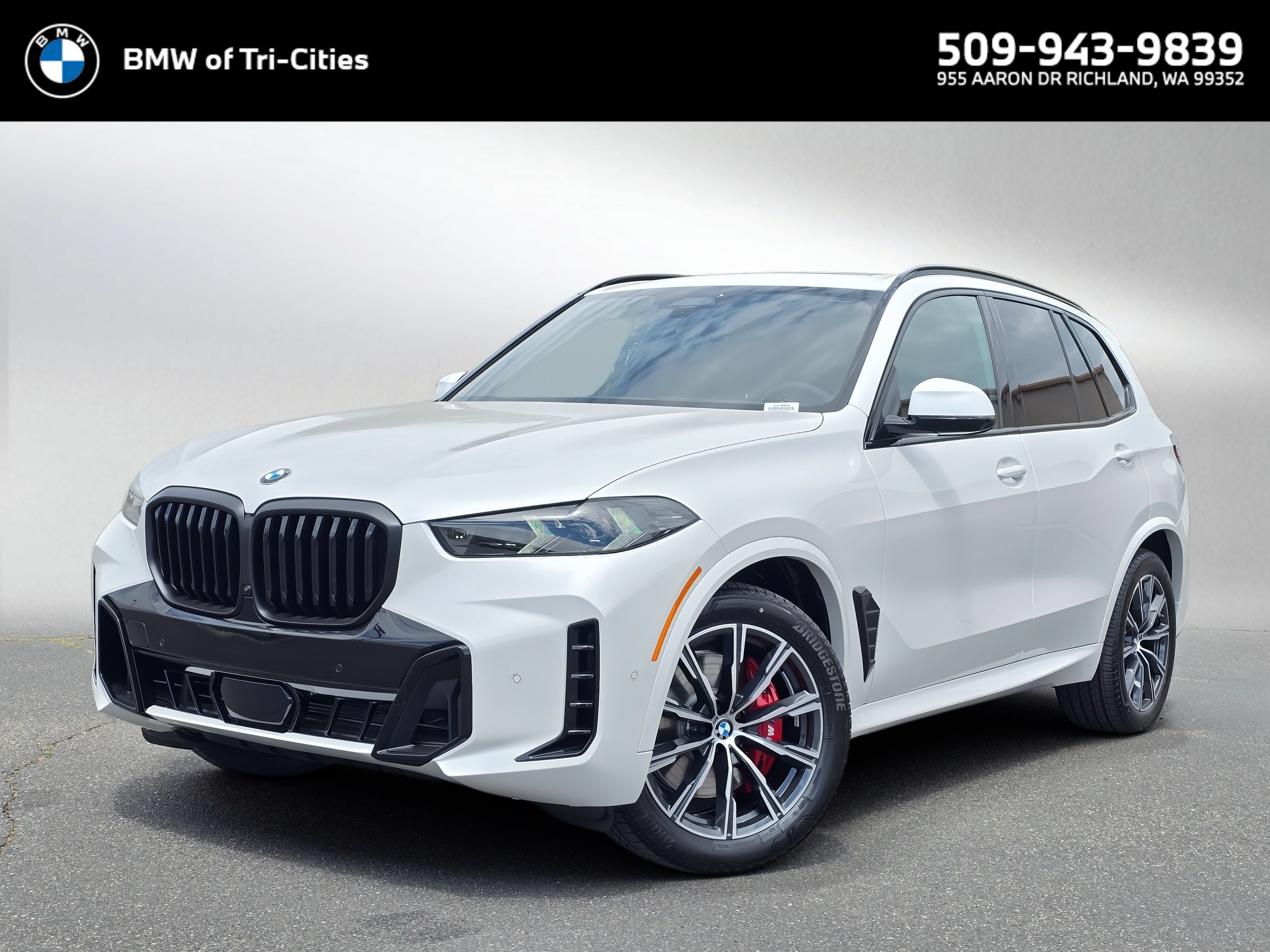 New 2026 BMW X5 xDrive40i w/ M Sport Package