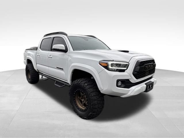 Used 2023 Toyota Tacoma TRD Sport AWD/4WD image 10
