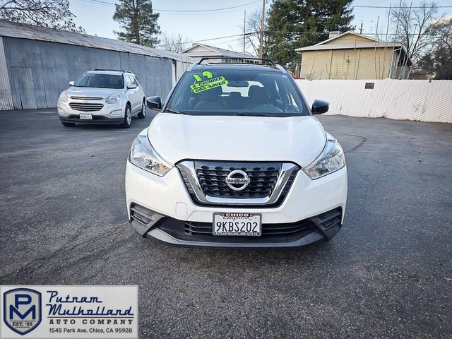 Used 2019 Nissan Kicks SV image 3