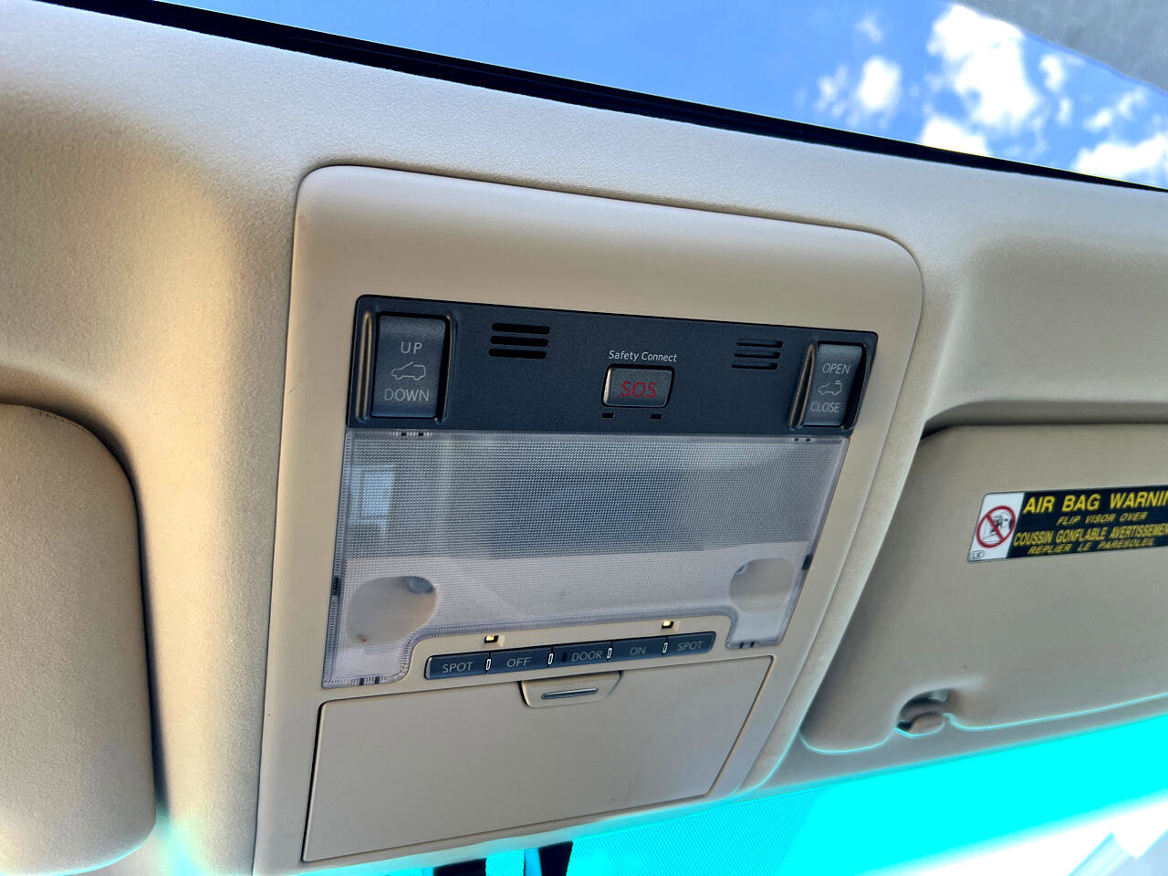 Used 2013 Lexus LX 570 4WD w/ Luxury Pkg image 26