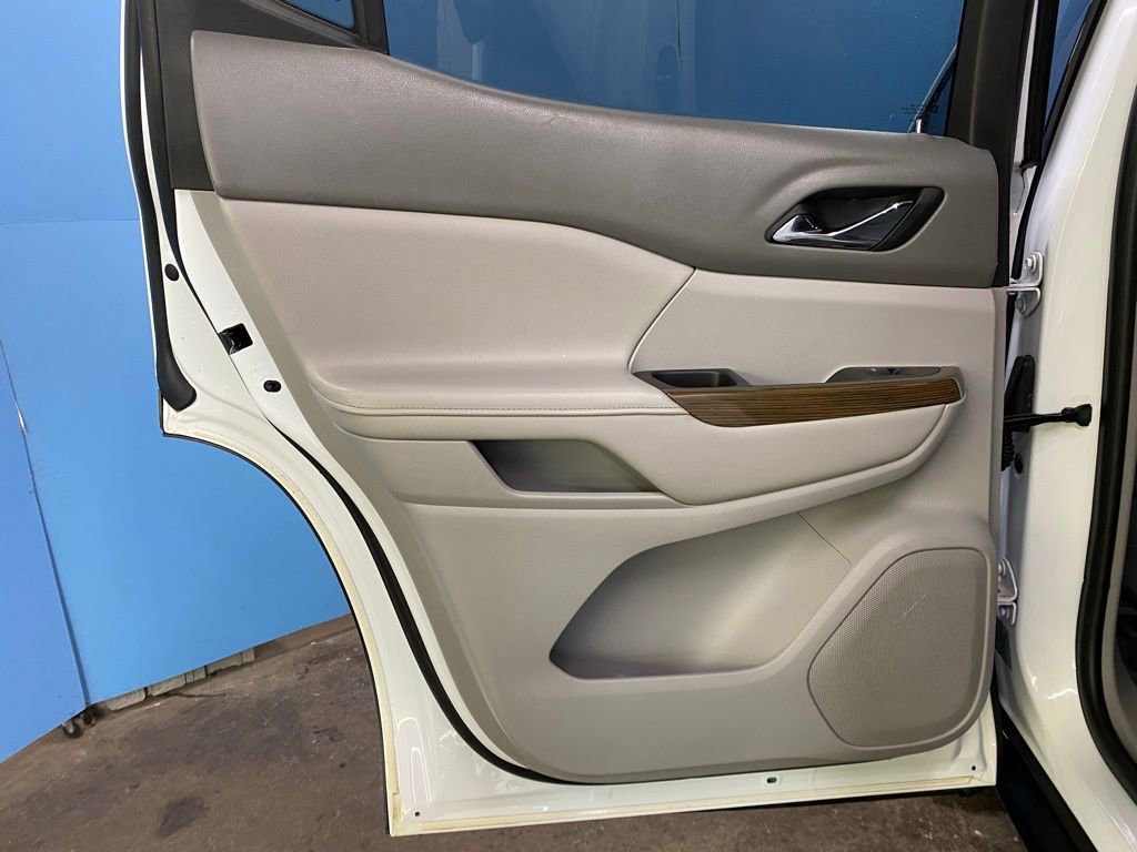 Used 2018 GMC Acadia SLE w/ LPO, Protection Package image 38