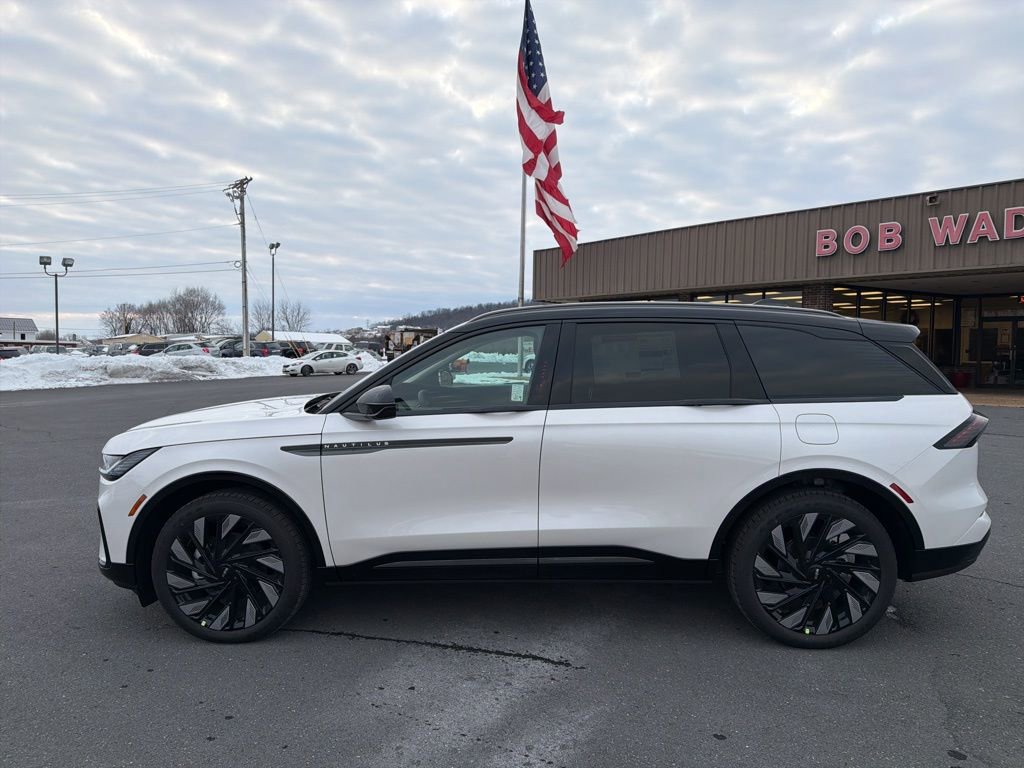 New 2026 Lincoln Nautilus Reserve w/ Jet Appearance Package AWD/4WD image 2