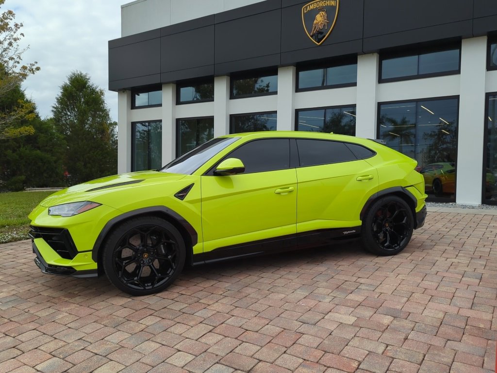 Used 2024 Lamborghini Urus Performante image 3