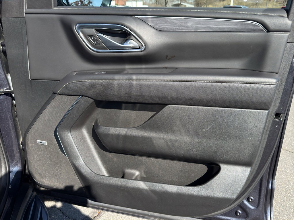 Used 2024 GMC Yukon XL SLT image 35