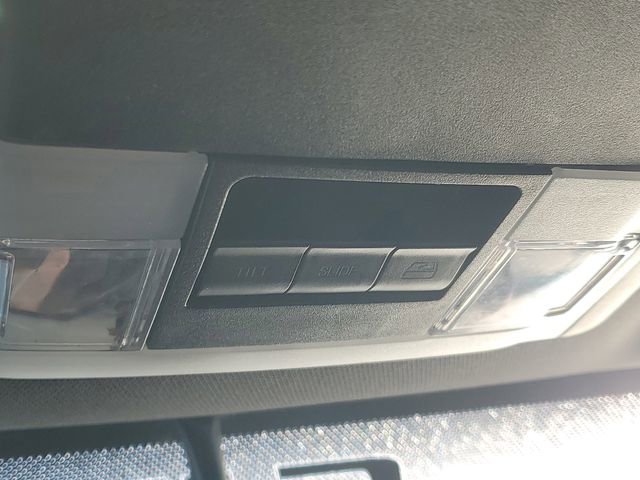 Used 2011 Ford F150 Lariat Limited image 29