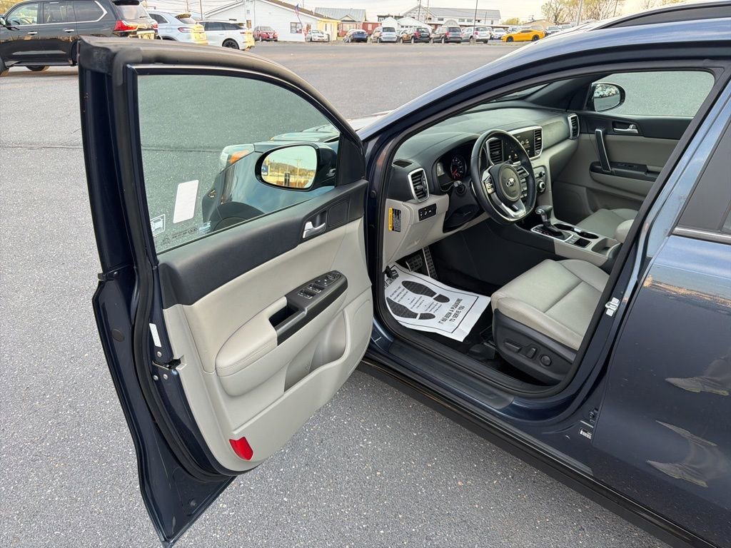 Used 2022 Kia Sportage Nightfall Edition image 15