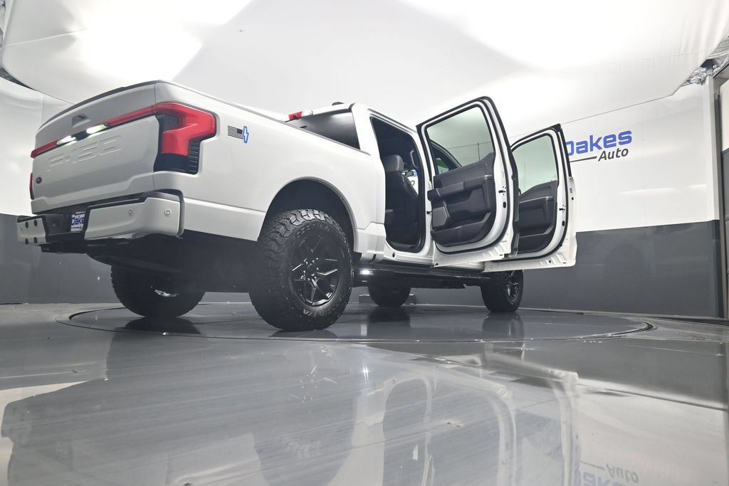 Used 2022 Ford F150 Lightning Lariat AWD/4WD image 62